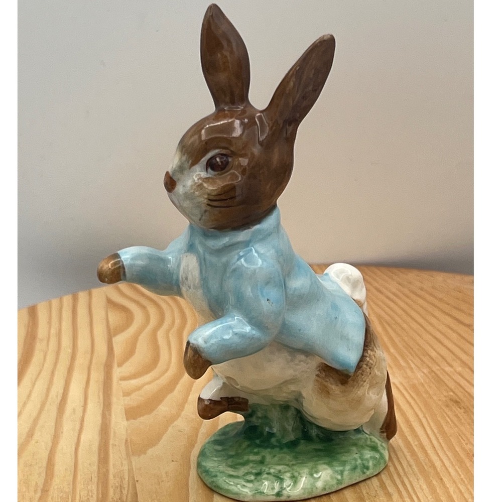 Beswick England Beatrix Potter Peter Rabbit Figurine Blue Jacket BP-3b backstamp